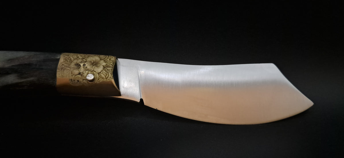 COLTELLO ARTIGIANALE IN STILE SCUOIO