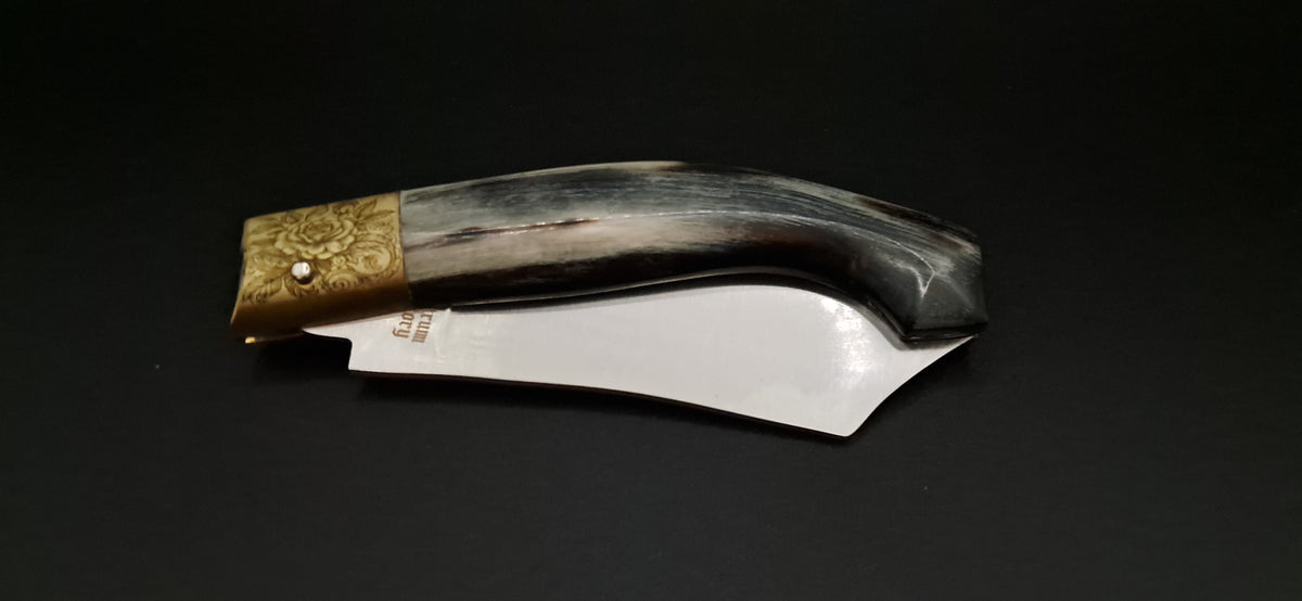 COLTELLO ARTIGIANALE IN STILE SCUOIO