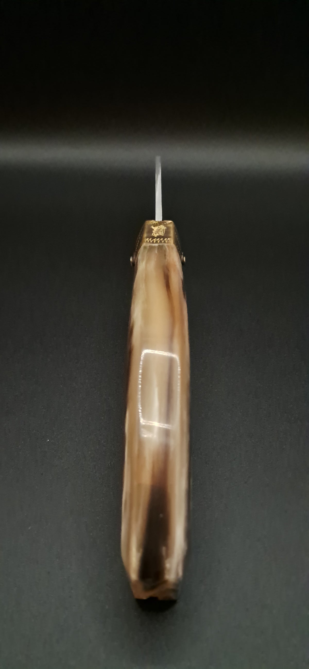 COLTELLO ARTIGIANALE IN STILE SCUOIO
