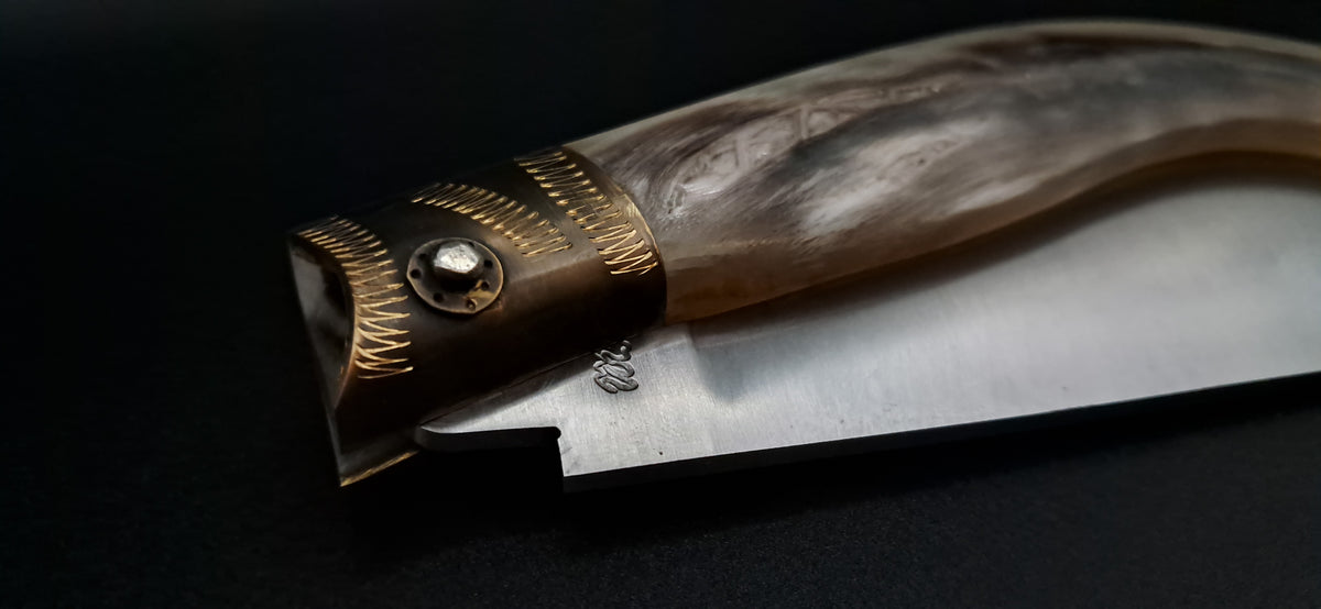 COLTELLO ARTIGIANALE IN STILE SCUOIO