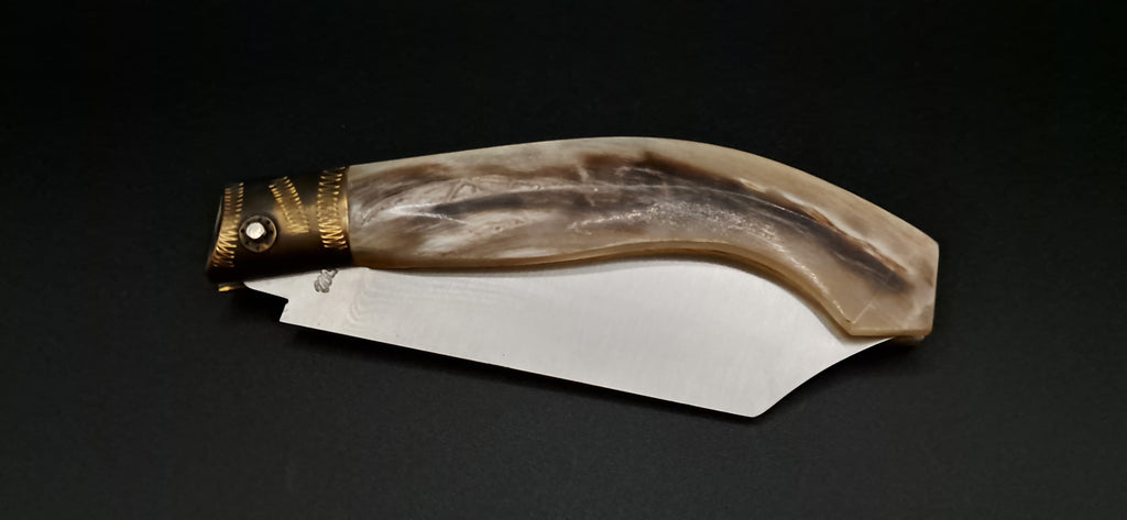 COLTELLO ARTIGIANALE IN STILE SCUOIO