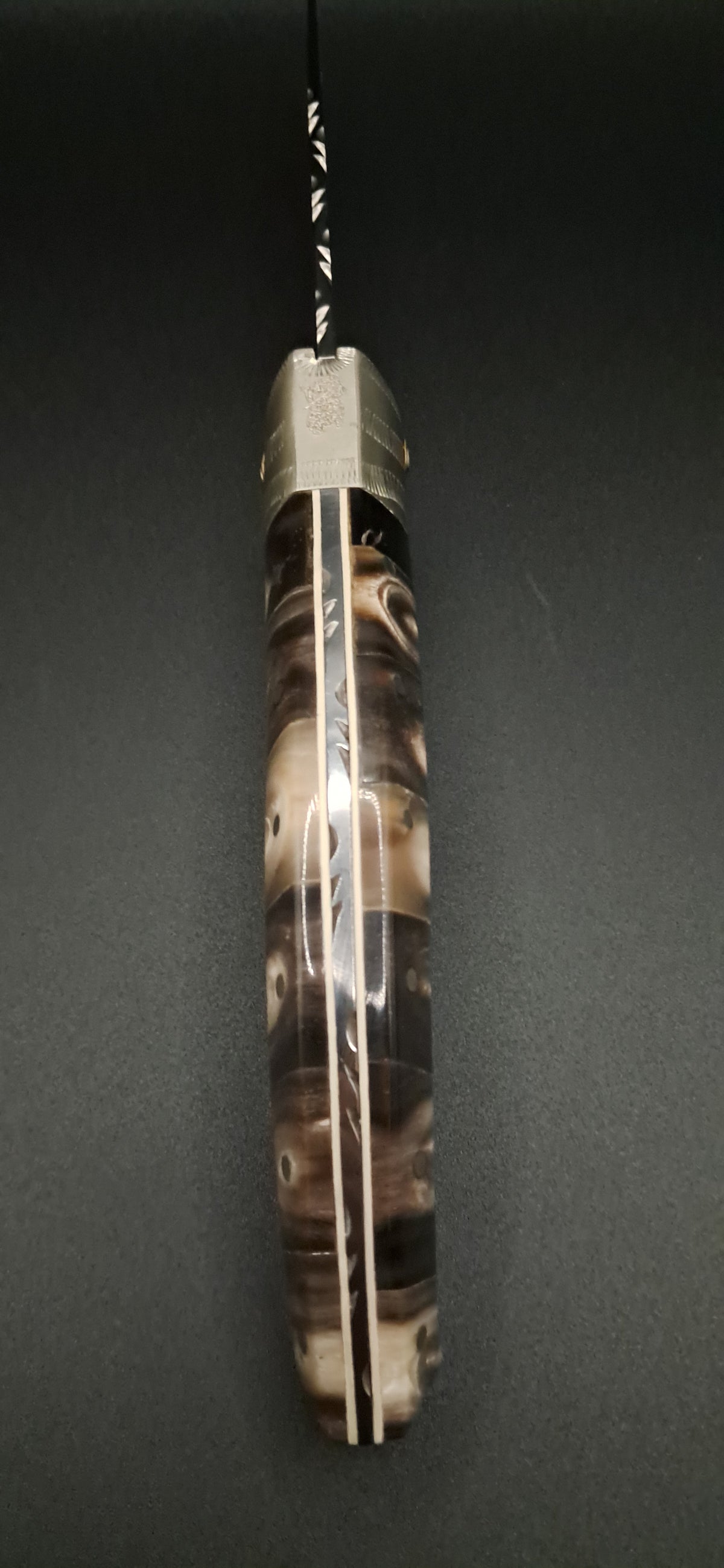 COLTELLO ARTIGIANALE IN STILE SCUOIO