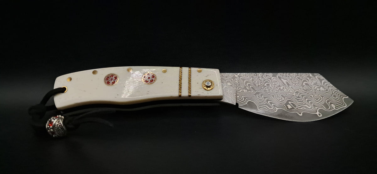 COLTELLO ARTIGIANALE SCUOIETTO