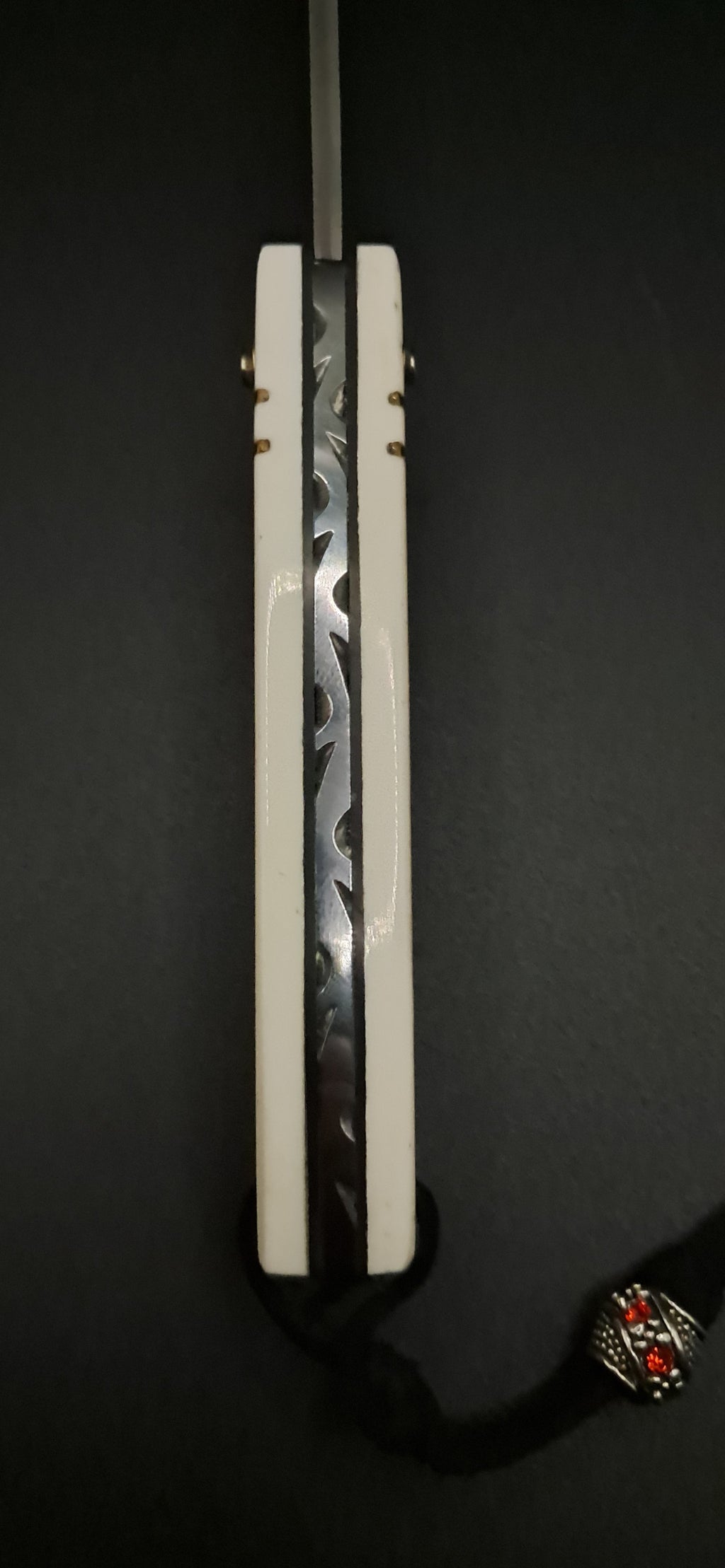 COLTELLO ARTIGIANALE SCUOIETTO