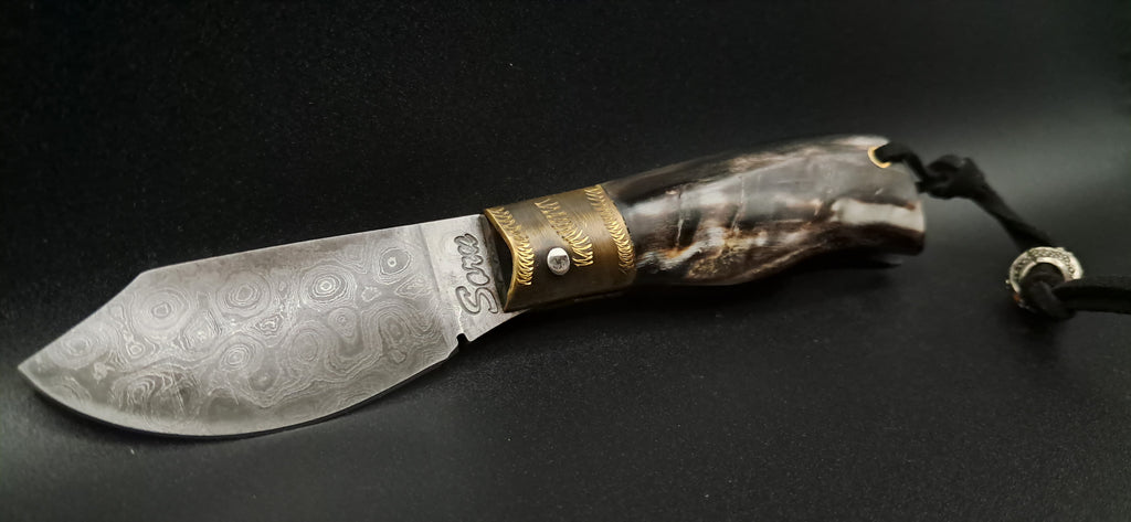 COLTELLO ARTIGIANALE SCUOIETTO