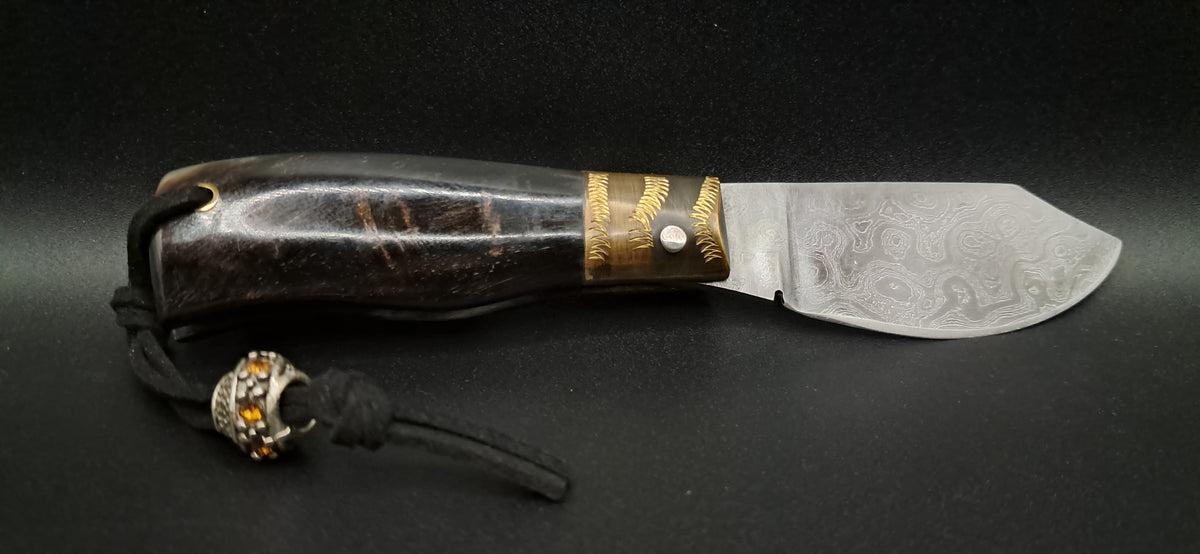 COLTELLO ARTIGIANALE SCUOIETTO