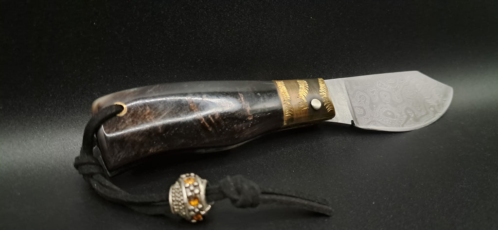 COLTELLO ARTIGIANALE SCUOIETTO