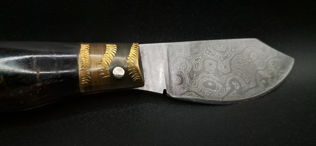 COLTELLO ARTIGIANALE SCUOIETTO