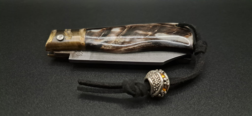 COLTELLO ARTIGIANALE SCUOIETTO