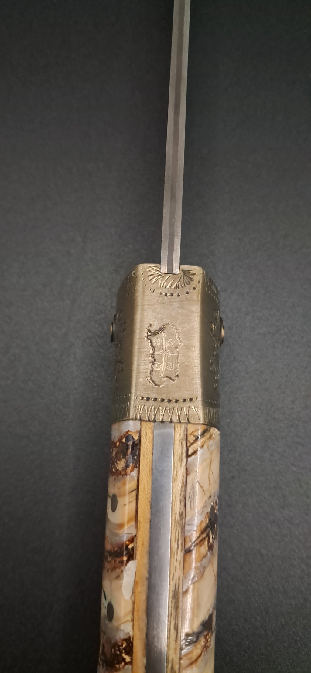 COLTELLO ARTIGIANALE IN STILE DORGALESE