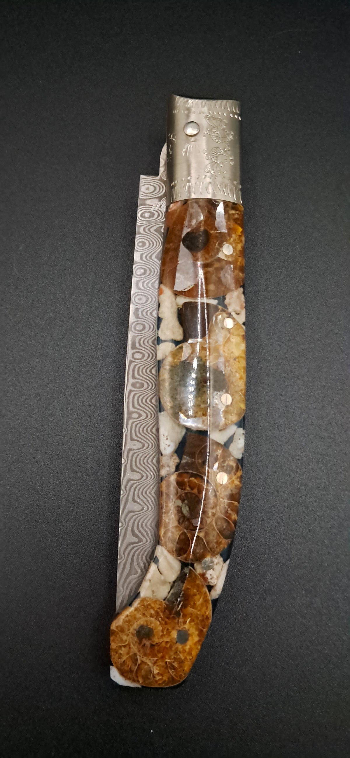 COLTELLO ARTIGIANALE IN STILE DORGALESE