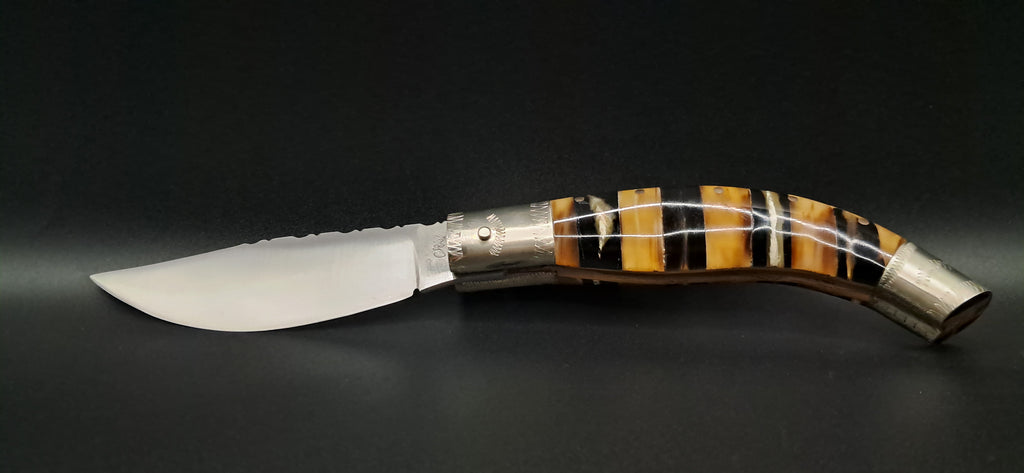 COLTELLO ARTIGIANALE IN STILE SCUOIO