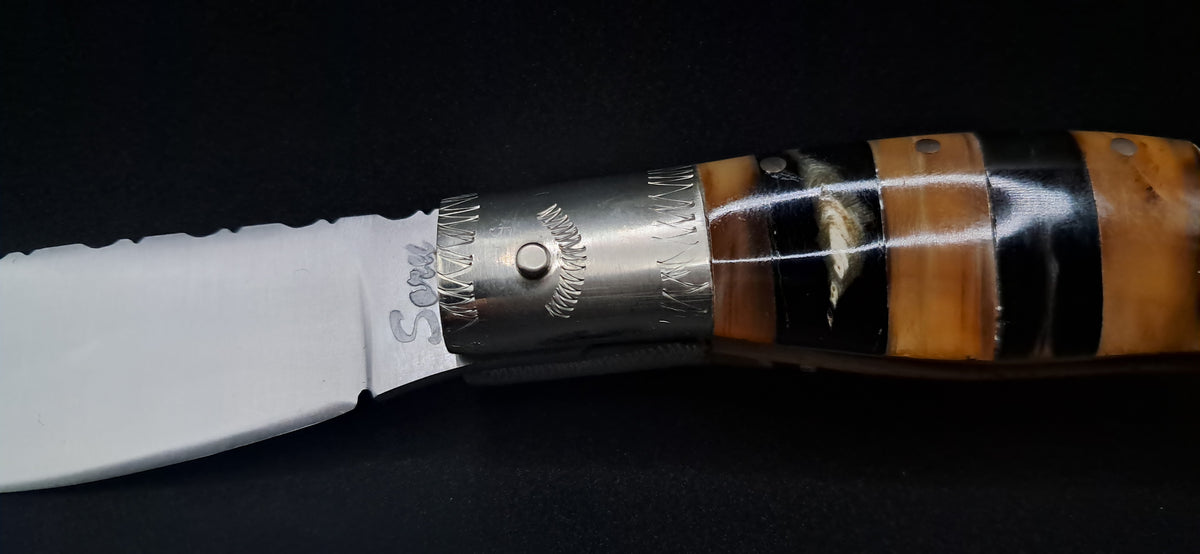 COLTELLO ARTIGIANALE IN STILE SCUOIO