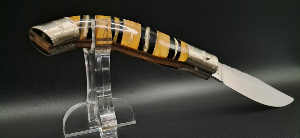 COLTELLO ARTIGIANALE IN STILE SCUOIO