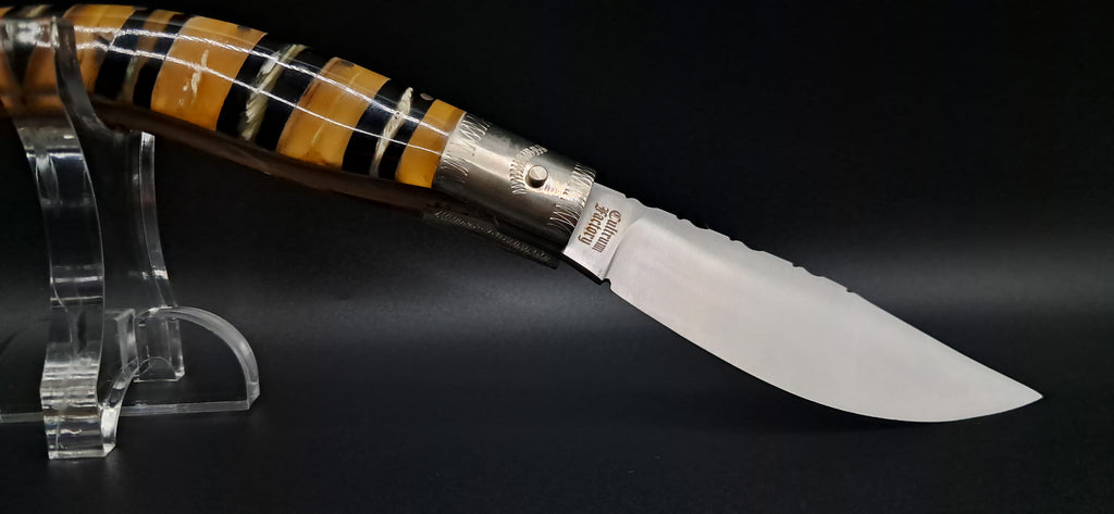COLTELLO ARTIGIANALE IN STILE SCUOIO