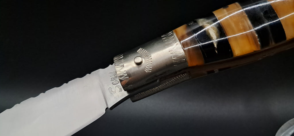 COLTELLO ARTIGIANALE IN STILE SCUOIO