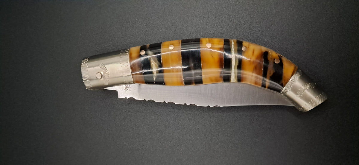 COLTELLO ARTIGIANALE IN STILE SCUOIO