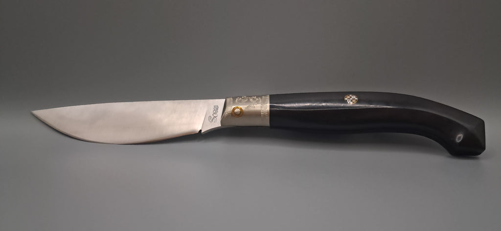 COLTELLO ARTIGIANALE IN STILE SEMI SCUOIO