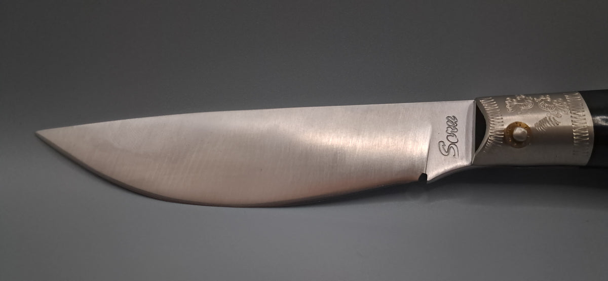 COLTELLO ARTIGIANALE IN STILE SEMI SCUOIO