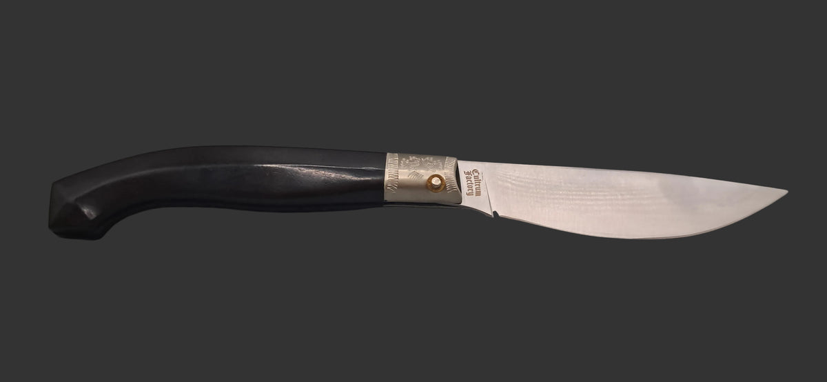 COLTELLO ARTIGIANALE IN STILE SEMI SCUOIO
