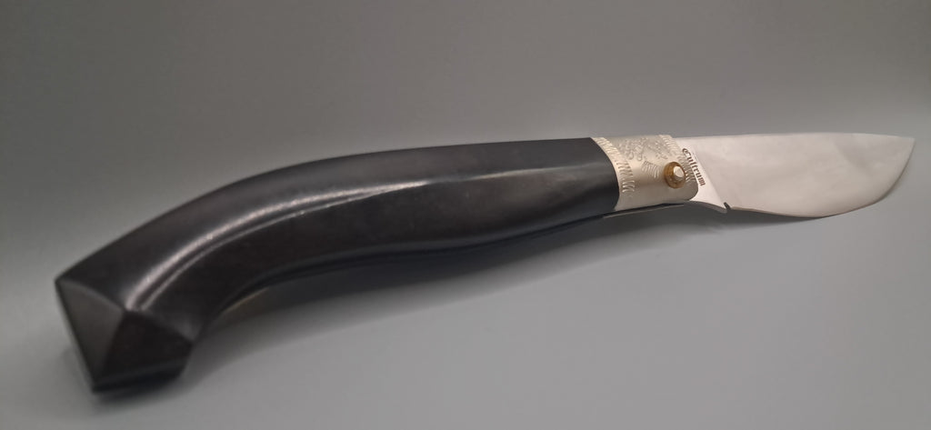 COLTELLO ARTIGIANALE IN STILE SEMI SCUOIO