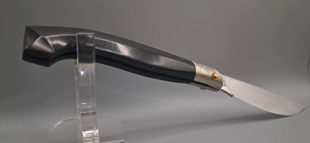 COLTELLO ARTIGIANALE IN STILE SEMI SCUOIO