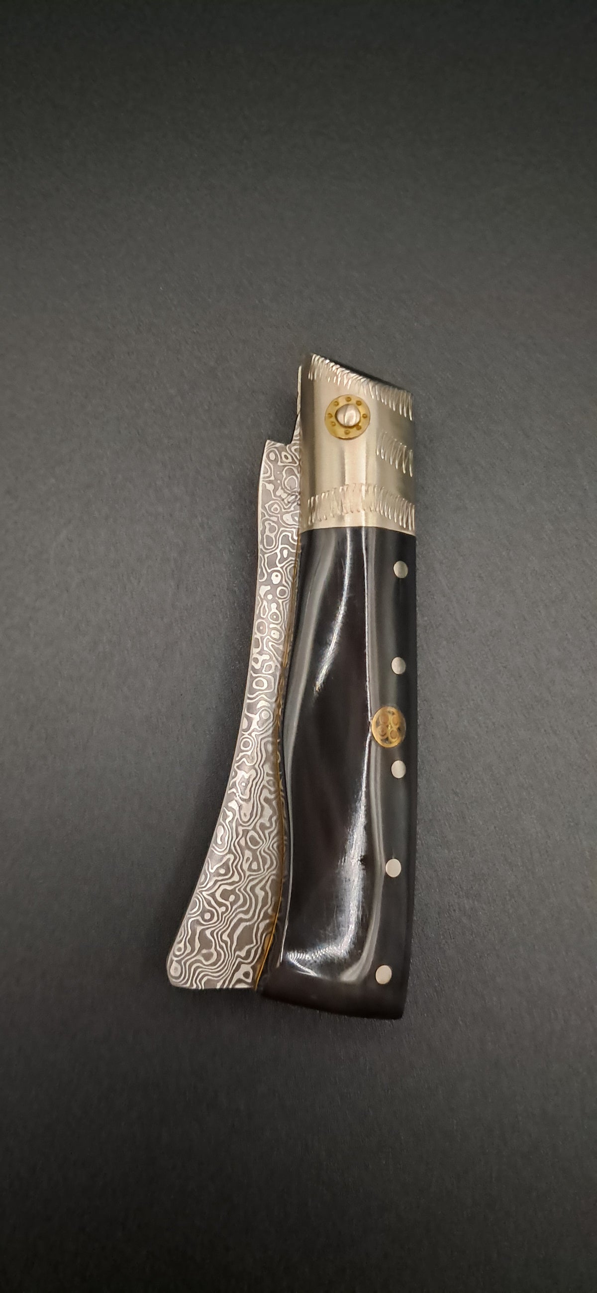 COLTELLO ARTIGIANALE MOZZETTA